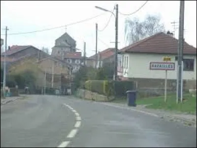 Nous sommes dans le Grand-Est, à Bazailles. Village du Pays Haut, dans l'ancienne région Lorraine, il se situe dans le département ...