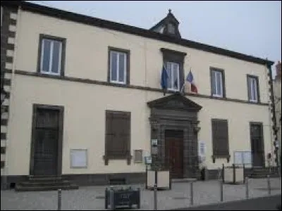 Ville de la métropole Clermontoise, en Auvergne-Rhône-Alpes, Gerzat se situe dans le département ...