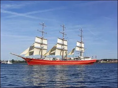 Ce trois-mâts carré de 108 m, autrefois de la flotte soviétique, fait maintenant la fierté de l'Ukraine, il a été construit en 1989 aux chantiers navals polonais de Gdansk.
Quel est ce voilier qui vogue avec cinquante marins et cent quarante-quatre cadets ukrainiens en formation à bord ?