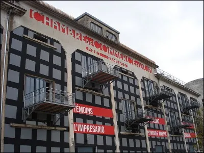 Durant quelle décennie la Sucrière a-t-elle été construite ?