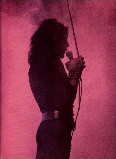 Quel album contient la chanson "In The Laps Of the Gods"?