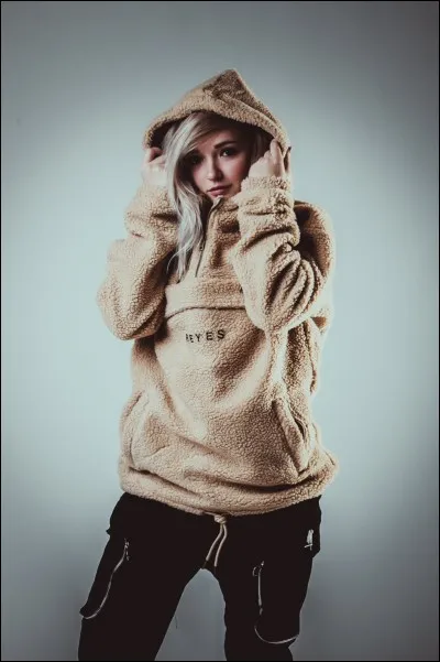 Comment s'appelle ce youtubeur ?