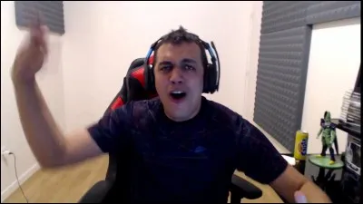 Comment s'appelle ce youtubeur ?