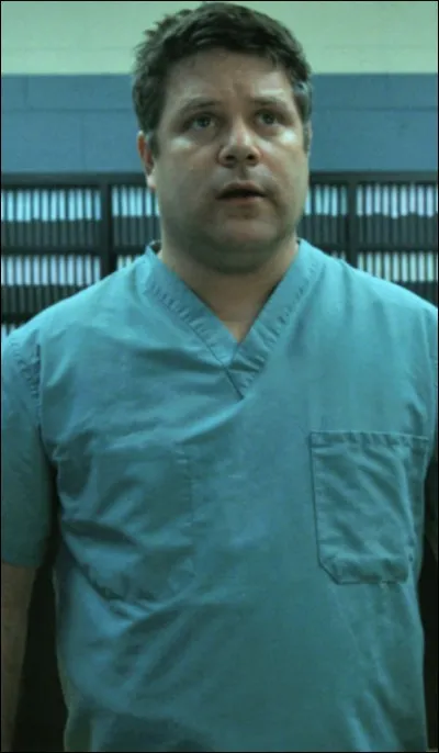 Comment se nomme le nouveau copain de Joyce ?