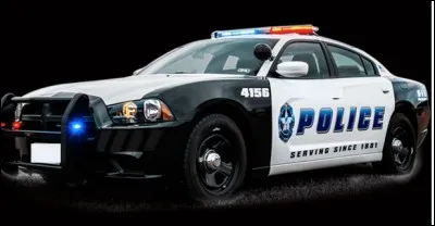 Dans quelle ville peut-on voir ce véhicule de police noir et blanc ?