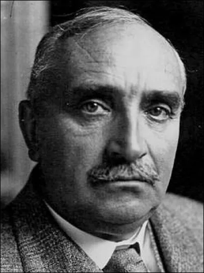 Qui est ce Paul, dramaturge, poète, essayiste et diplomate ?