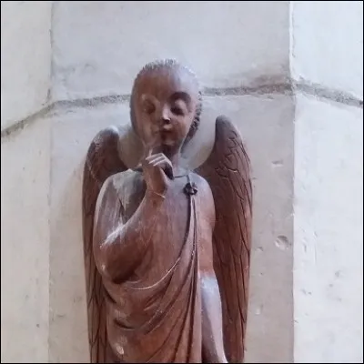 Dans quelle église trouve-t-on cet ange qui inspire le silence ?