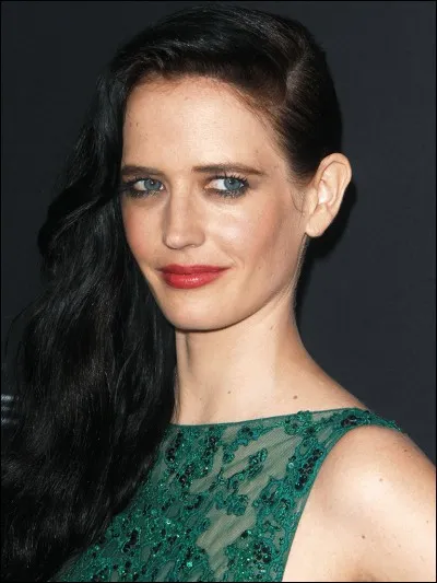 Dans quel film, Eva Green est-elle une James Bond girl ?