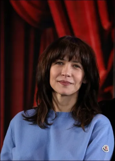 Dans quel film, Sophie Marceau est-elle une James Bond girl ?