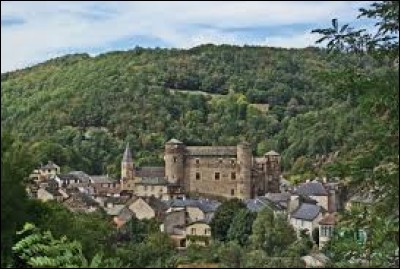 Notre première balade du week-en commence à Coupiac. Village Aveyronnais, il se situe dans l'ancienne région ...