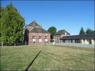 Village Eurois, au milieu du plateau du Neubourg, Marbeuf se situe en région ...