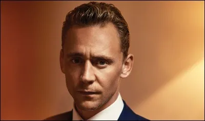 Quelle taille mesure Tom Hiddleston ? (information de 2019)
