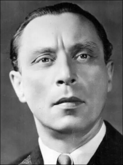 Qui est ce Louis, comédien, metteur en scène, directeur de théâtre et professeur d'art dramatique ?