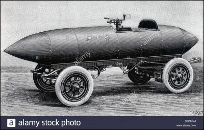 Quel est le nom de la première voiture à avoir dépassé les 100 km/h ?