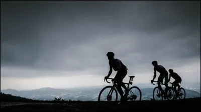 Le maillot blanc est un maillot très prometteur pour celui qui le gagne. Le coureur qui le remporte cette année est un immense talent. De qui s'agit-il ?