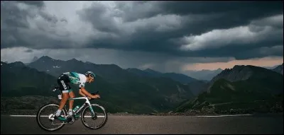 Passons désormais au classement du super-combatif. Comme son nom l'indique, ce classement récompense le coureur qui s'est battu le plus pendant 3 semaines. Quel coureur a l'honneur de remporter le titre de super-combatif cette année ?