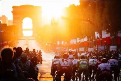 Quel coureur a remporté le plus d'étapes sur ce Tour de France ?