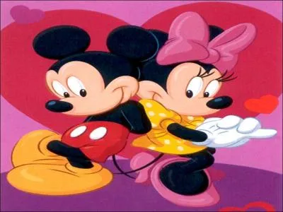 De qui Minnie est-elle amoureuse ?