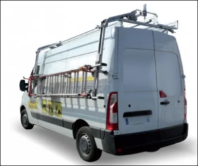 Ce fourgon transporte l'ensemble de petits outils qui permet le bon déroulement d'un chantier, comme une caisse à outils ou encore une mallette de perceuse. C'est un...