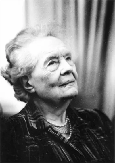 Qui est cette Louise, journaliste, femme de lettres, féministe, femme politique, militante pour la paix et la construction européenne ?