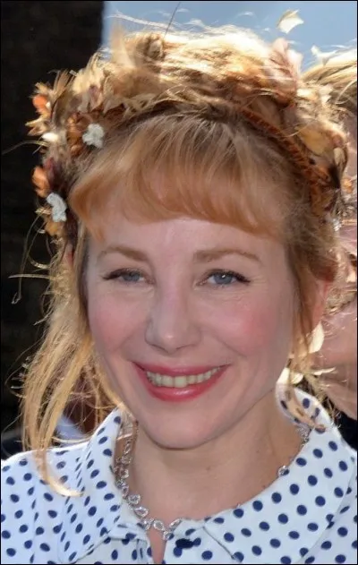 Qui est cette Julie, actrice française ?