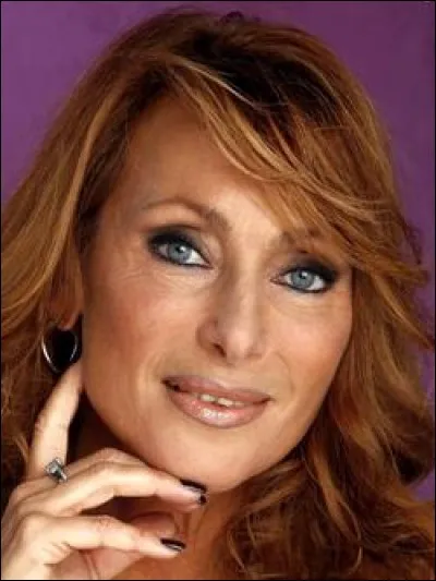 Qui est cette Julie, chanteuse, égérie des années 1980 ?