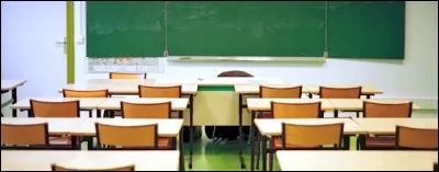 La ville fictive possède une école élémentaire, un collège et un lycée, réunis sur un même site. Comment l'appelle-t-on dans ce cas ?