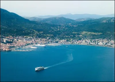 Où se trouve Ajaccio ?