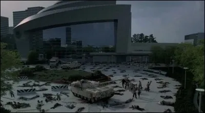 Comment s'appelle le docteur du CDC lors de la saison 1 ?