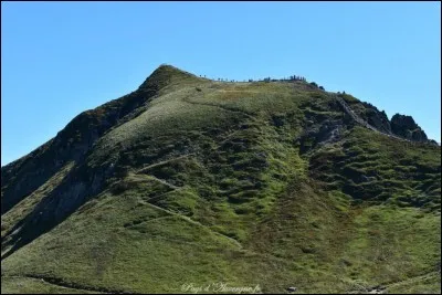 Quel est le plus haut volcan d'Auvergne ?
