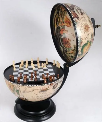 "Je m'insurge contre ceux qui interdisent le beau aux humbles et qui confondent intelligence et culture" : on doit ces mots à celui qui anima "Le Grand Échiquier" à la télévision durant 17 ans, mélangeant la variété populaire et la culture dont il était passionné :