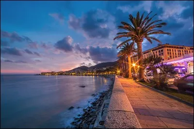 Qui a dit : "Je ne suis pas un nouveau riche, je suis un ancien pauvre." ?