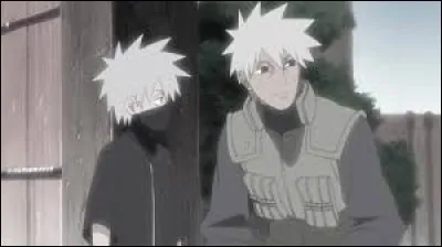 Quel est le nom complet du père de Kakashi, alias "Croc Blanc de Konoha" ?