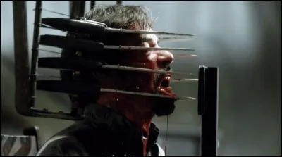 Le piège "Défiguration aux couteaux" est dans quel film ?