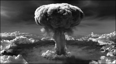 Qui a inventé la bombe nucléaire ?
