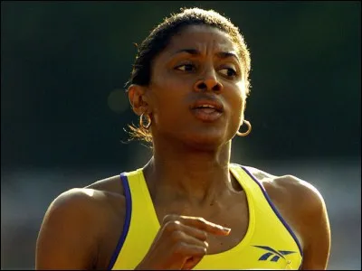 Triple championne olympique, nous reconnaissons ici  Pérec.