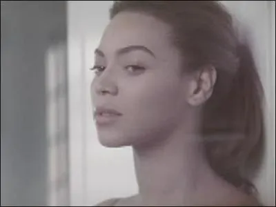 Dans quel clip est elle ?