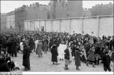 Que se passe-t-il le 16 novembre 1940 dans le ghetto ?