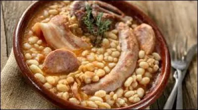 Quels légumes sont utilisés dans la recette du Cassoulet ?