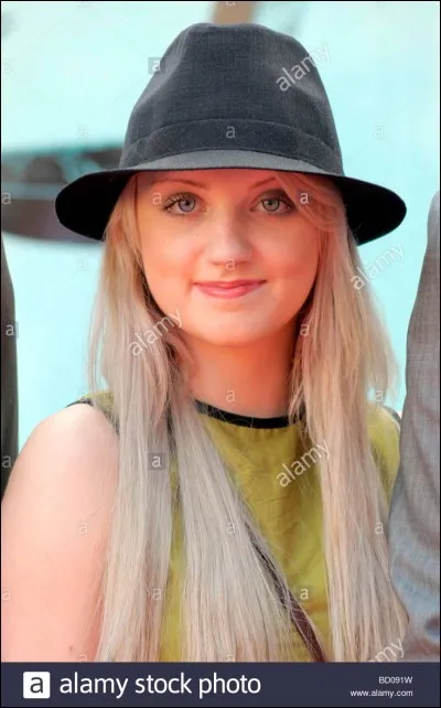 Evanna Linch interprète ...