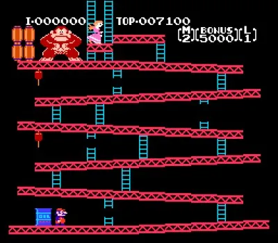 Dans sa première version borne d'arcade de 1981 "Donkey Kong", le grand gorille balançait des tonneaux sur Mario.
Mais à l'époque Mario ne s'appelait pas encore Mario et il n'était même pas plombier mais charpentier.
Alors comment s'appelait-il ?