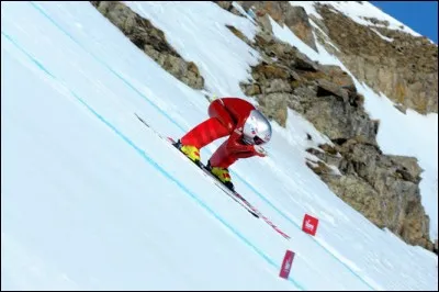 En 2016, à quelle vitesse était homologué le record de vitesse à ski ?