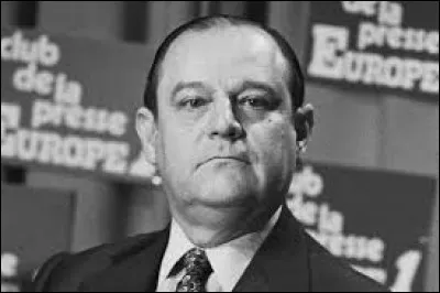 Histoire : Quel président de la République a eu Raymond Barre comme premier ministre ?