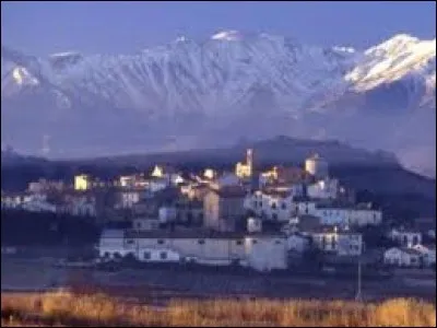 Je vous emmène à présent à Montner. Village de la métropole Perpignanaise, au pied du col de la Bataille, il se situe dans le département ...