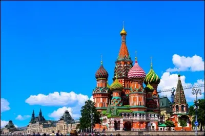 Où se trouve la cathédrale Basile-le-Bienheureux ?