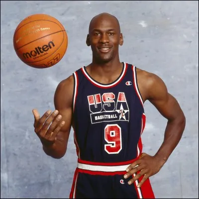 Je suis consid&eacute;r&eacute; comme le meilleur basketteur de tous les temps :