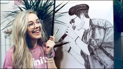 Qui est cette youtubeuse ?