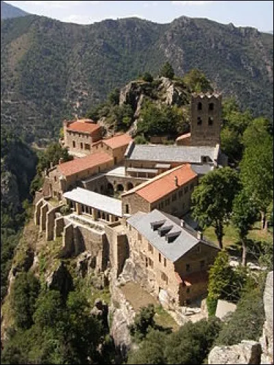 Cette merveille d'architecture sacr&eacute;e veille sur la Catalogne depuis plus de 1000 ans.