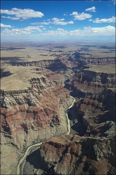 Le "grand Canyon" est situ&eacute;...