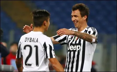 Qui est ce joueur de la Juventus super ami de Dybala ?